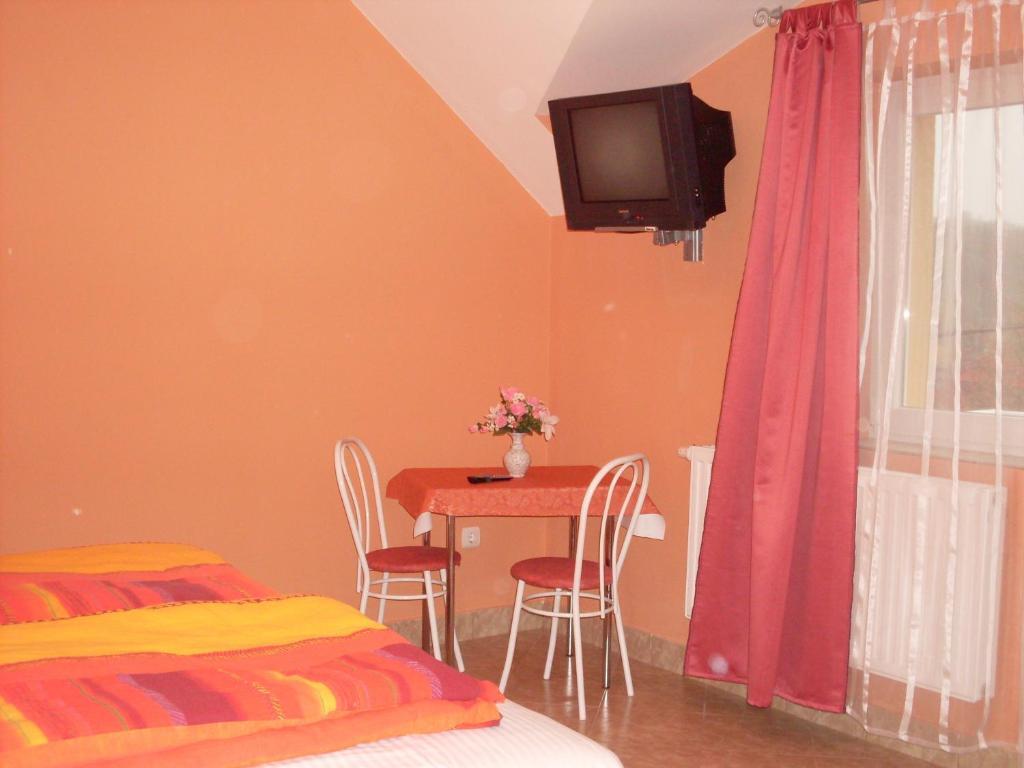 Éden Vendégház Miskolc Habitación foto